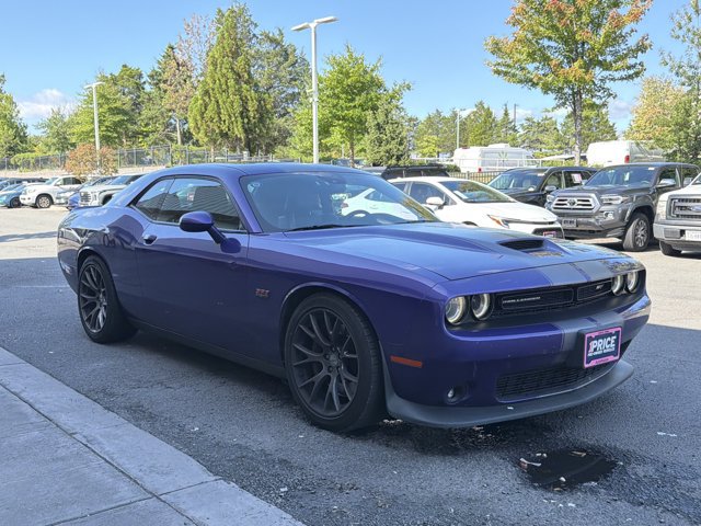 Used 2016 Dodge Challenger SRT w/ Technology Group RWD image 3