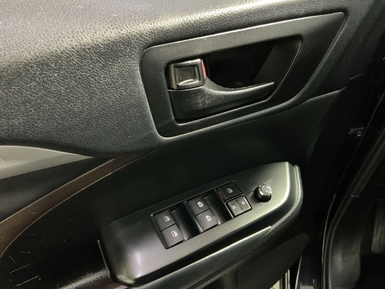 Used 2019 Toyota Highlander Plus image 23