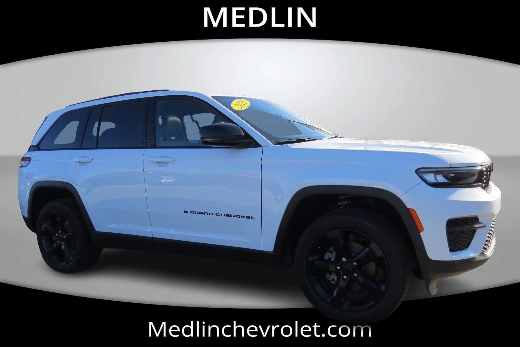 Used 2025 Jeep Grand Cherokee 4WD