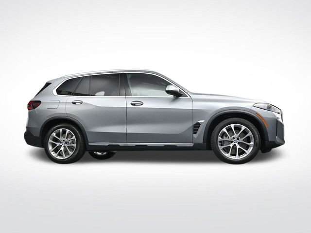 New 2026 BMW X5 xDrive50e w/ Climate Comfort Package image 30
