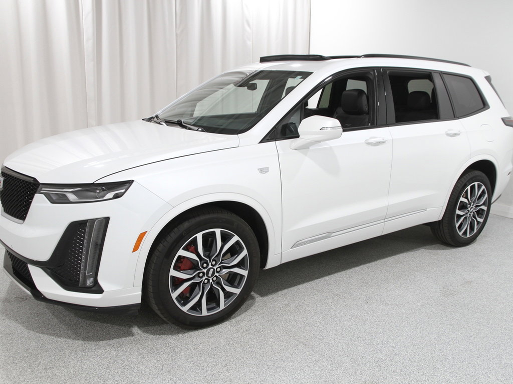 Used 2024 Cadillac XT6 Sport image 3