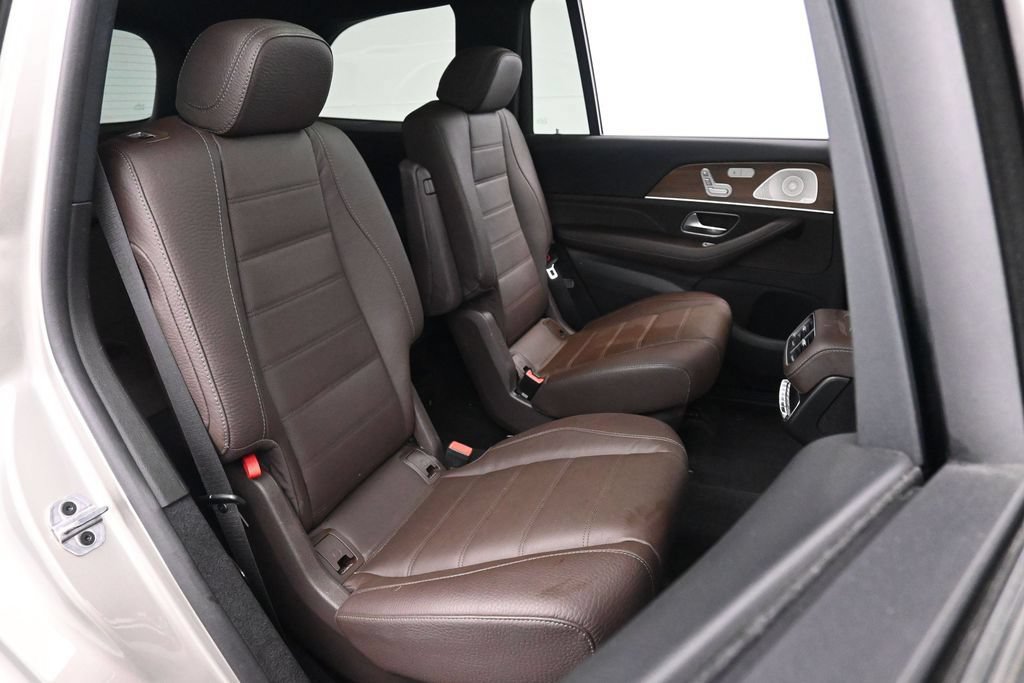 Used 2022 Mercedes-Benz GLS 450 4MATIC image 24