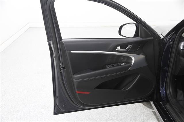 Certified 2023 Genesis G70 2.0T AWD/4WD image 4