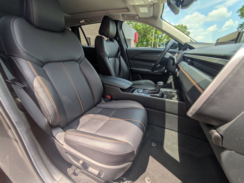 Used 2025 MAZDA CX-50 AWD 2.5 Hybrid w/ Premium Pkg image 31