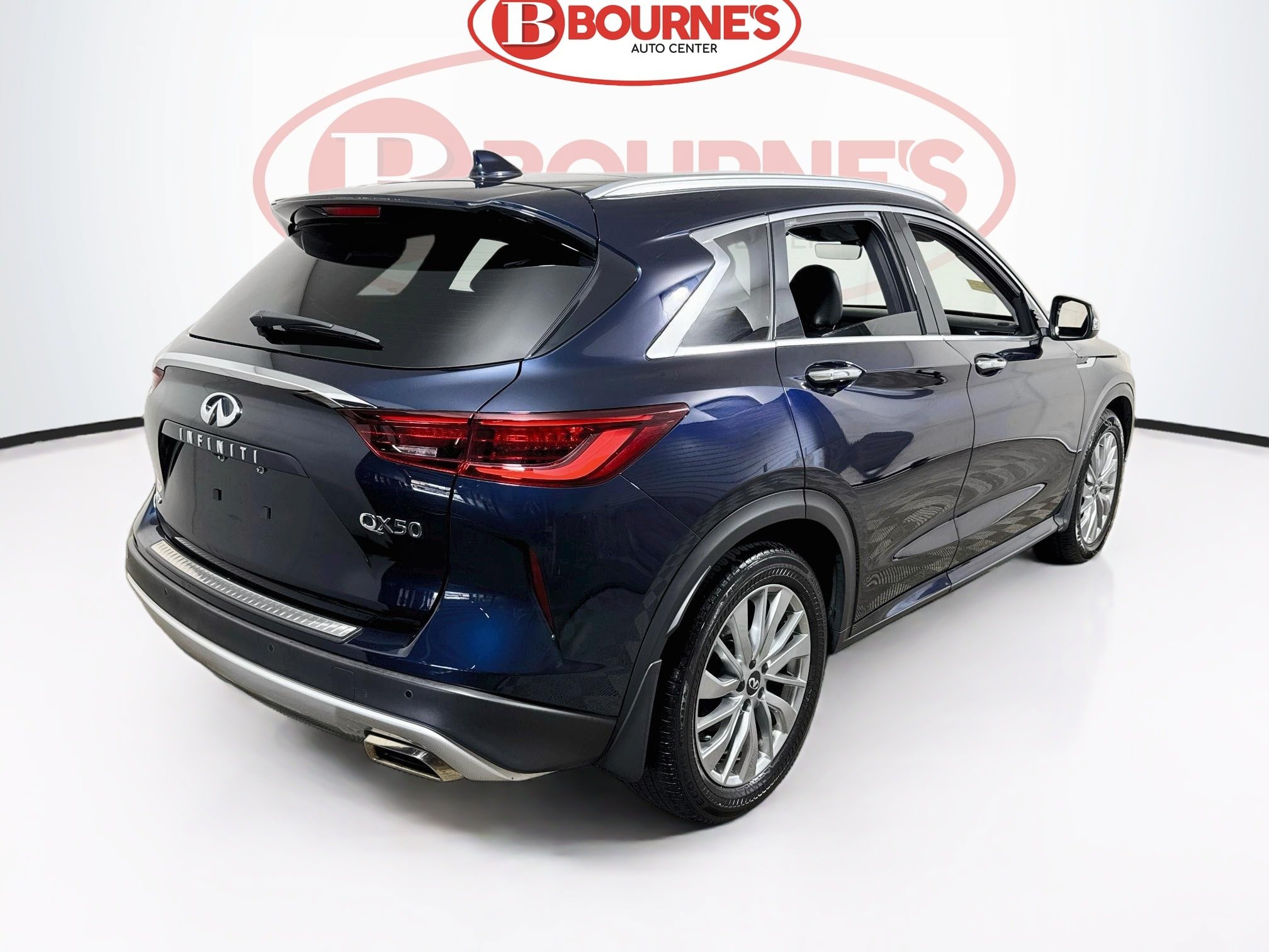 Used 2023 INFINITI QX50 Luxe AWD/4WD image 10