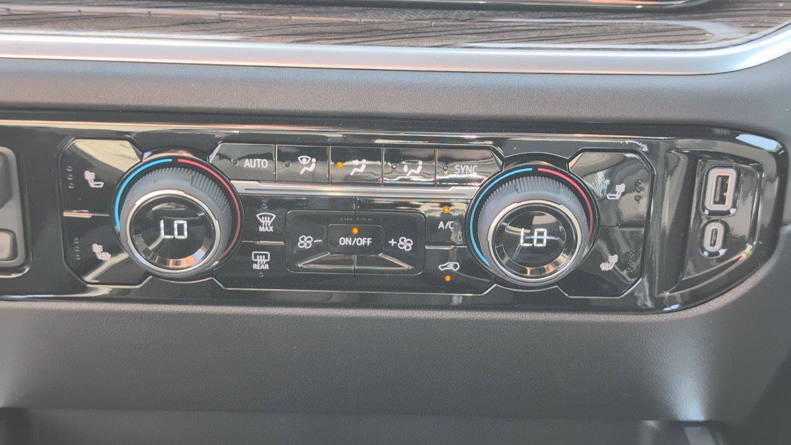 New 2026 Chevrolet Silverado 1500 RST AWD/4WD image 24