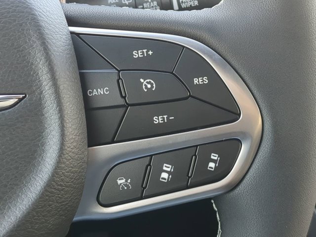 New 2026 Chrysler Voyager LX FWD image 31