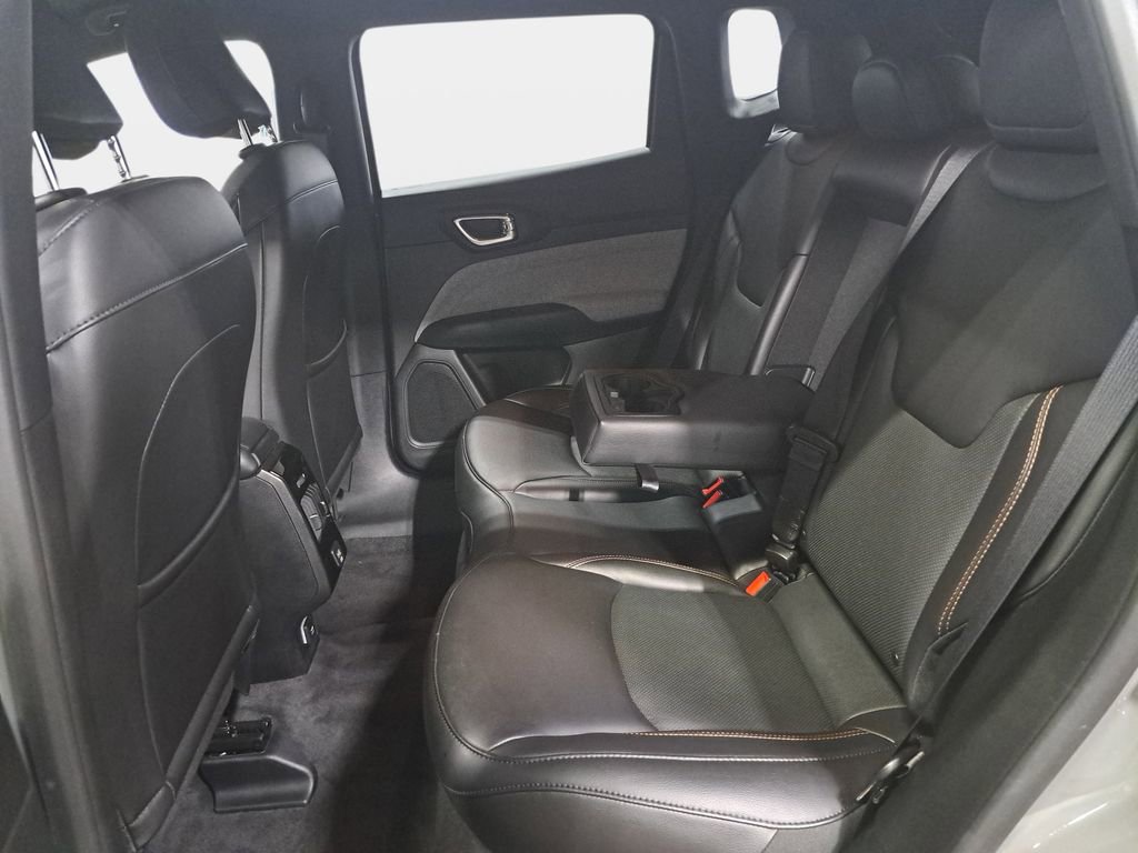 Certified 2023 Jeep Compass Latitude image 14