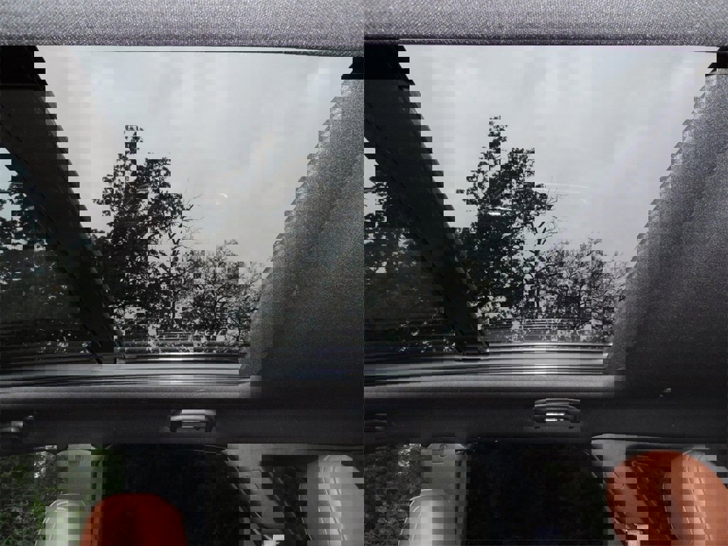 New 2026 Cadillac XT5 Sportv w/ LPO, Onyx Lite Package image 15