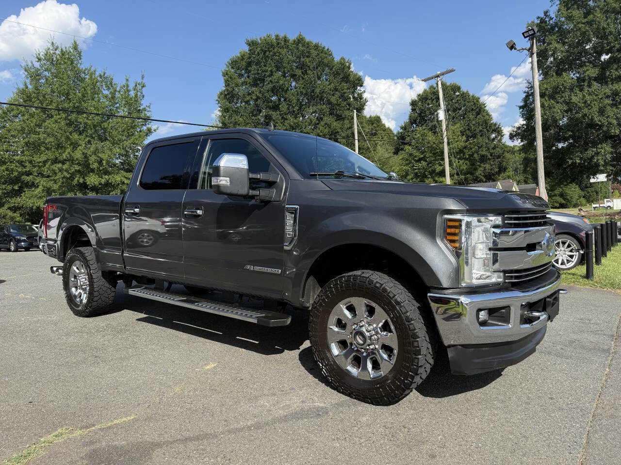 Used 2019 Ford F250 Lariat w/ Chrome Package image 4