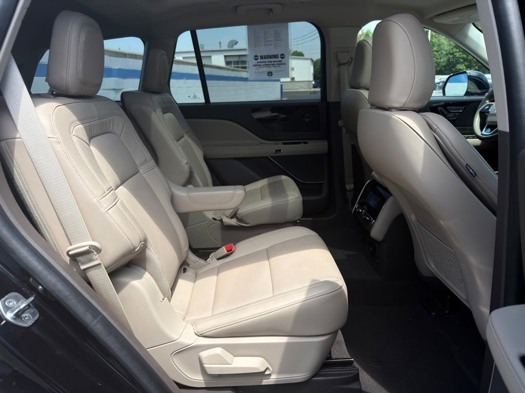 Used 2021 Lincoln Aviator Reserve w/ Elements Package Plus AWD/4WD image 23