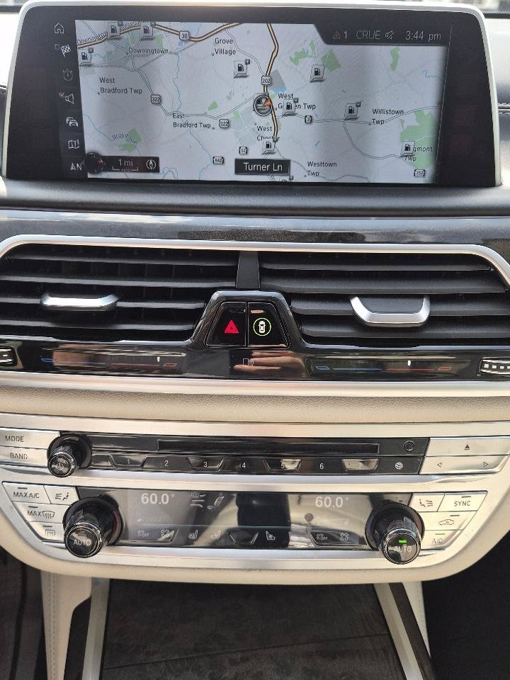 Used 2016 BMW 750i xDrive AWD/4WD image 28