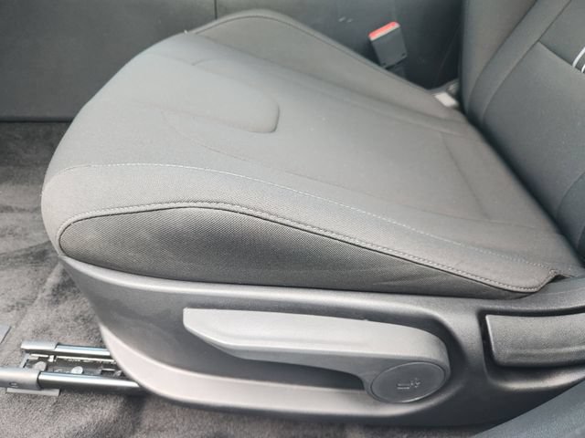 Used 2025 Hyundai Elantra Hybrid FWD image 20