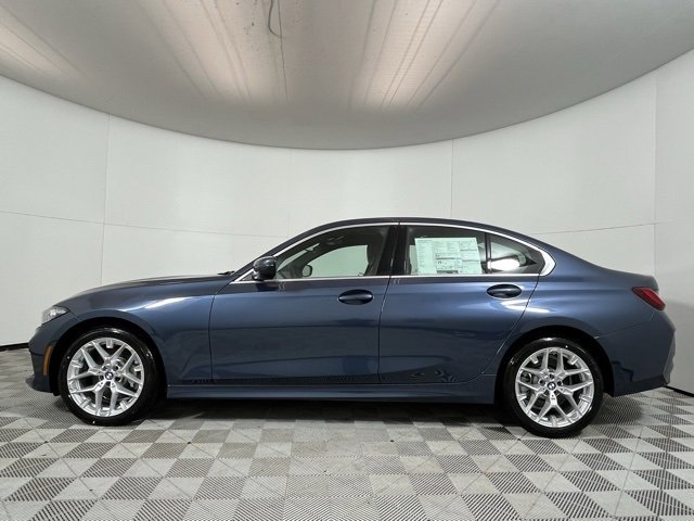 Used 2025 BMW 330i xDrive 330i xDrive w/ Convenience Package image 4