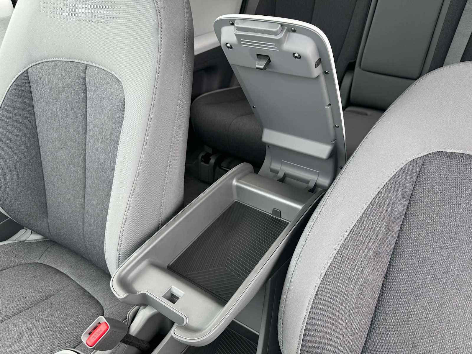 New 2025 Hyundai Ioniq 5 SE image 18