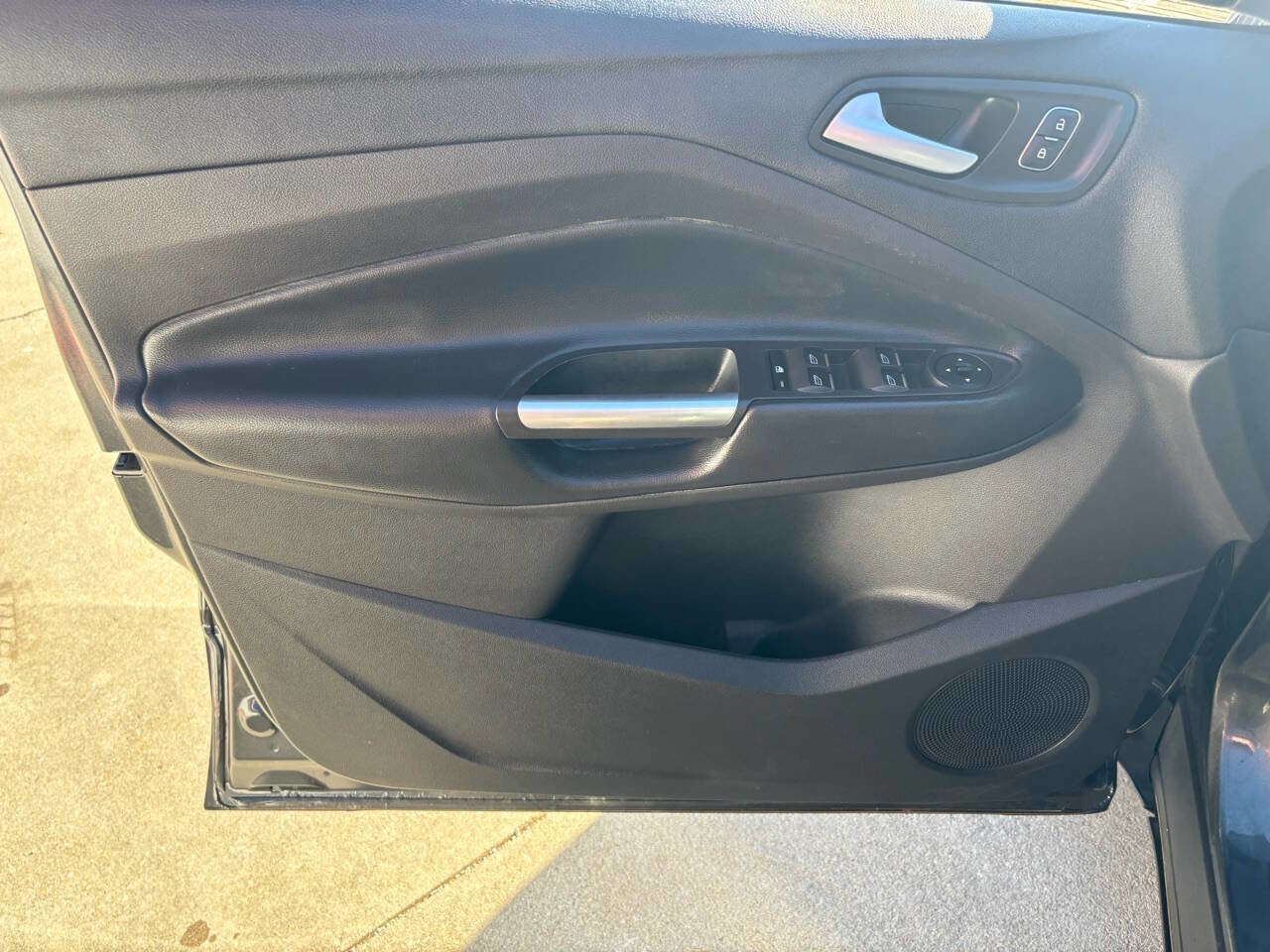 Used 2019 Ford Escape SE image 48