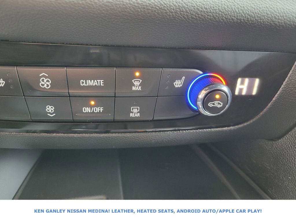 Used 2023 Buick Enclave Essence image 29