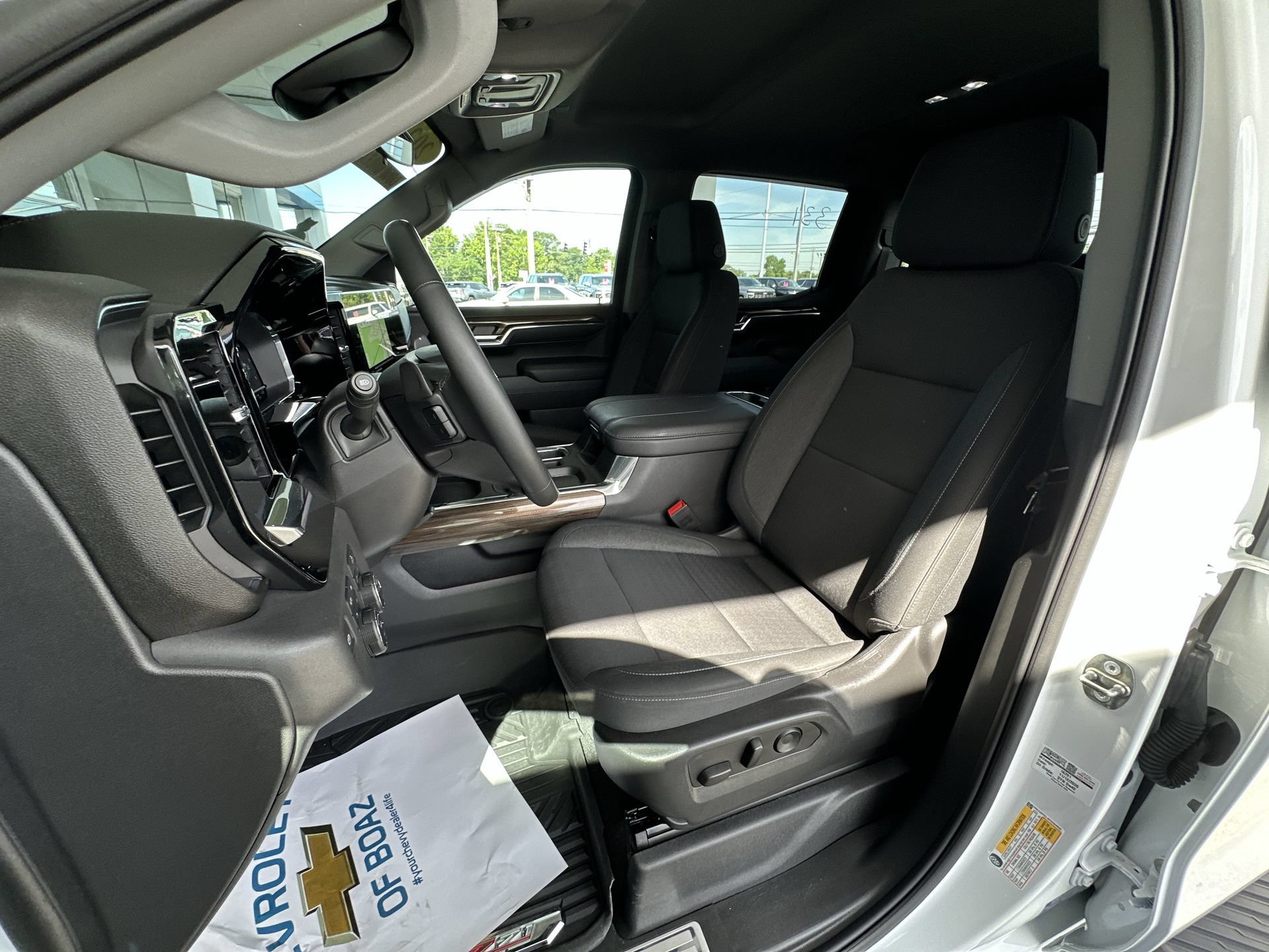 Used 2023 Chevrolet Silverado 1500 LT Trail Boss w/ Protection Package AWD/4WD image 19