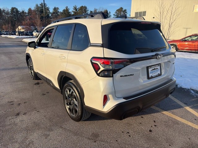 Used 2025 Subaru Forester Premium image 7
