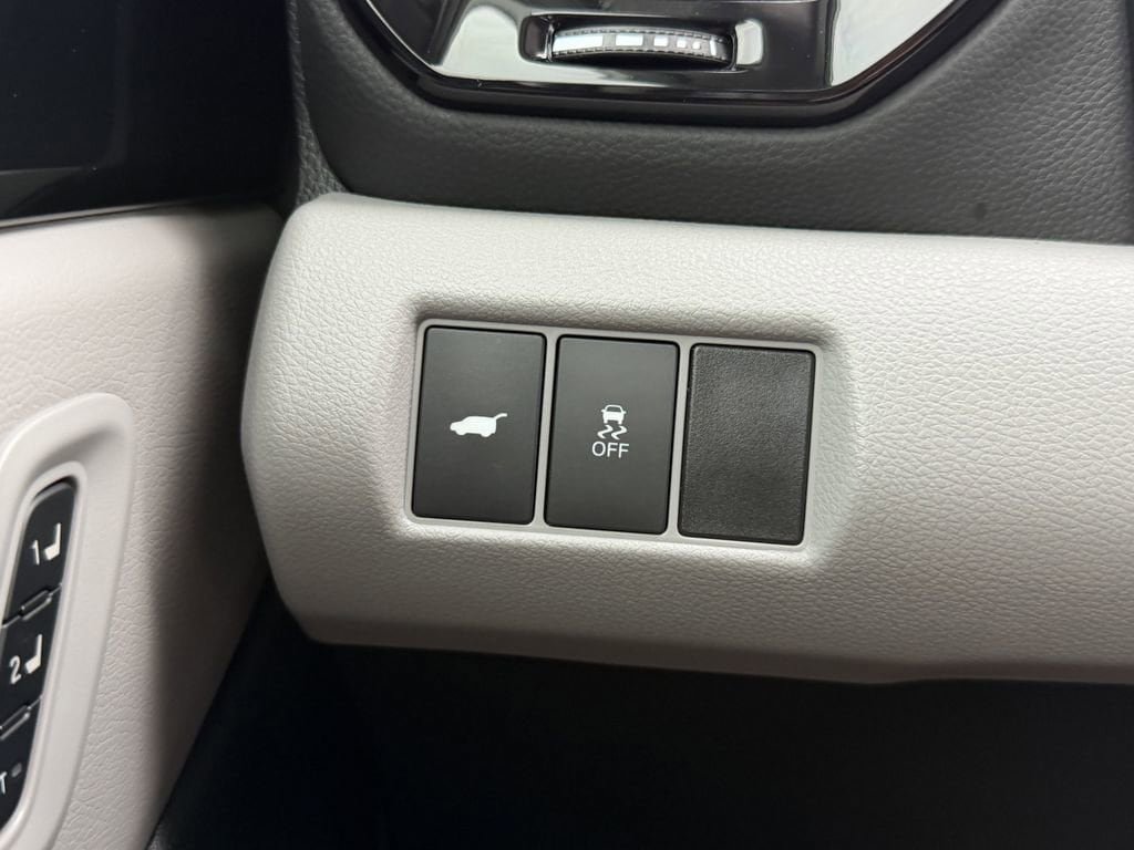 Used 2025 Honda Pilot EX-L image 28