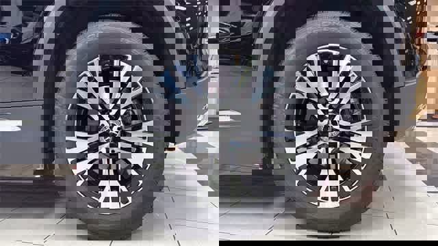 Certified 2025 Mercedes-Benz GLA 250 4MATIC image 6