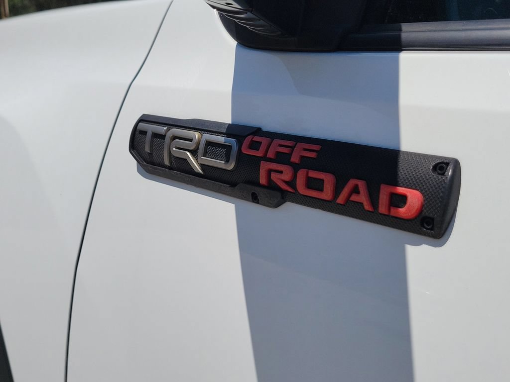 Used 2022 Toyota Tacoma TRD Off-Road w/ Technology Package AWD/4WD image 7