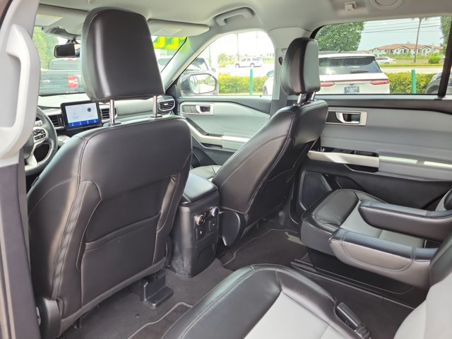 Certified 2022 Ford Explorer XLT w/ Equipment Group 202A RWD image 10