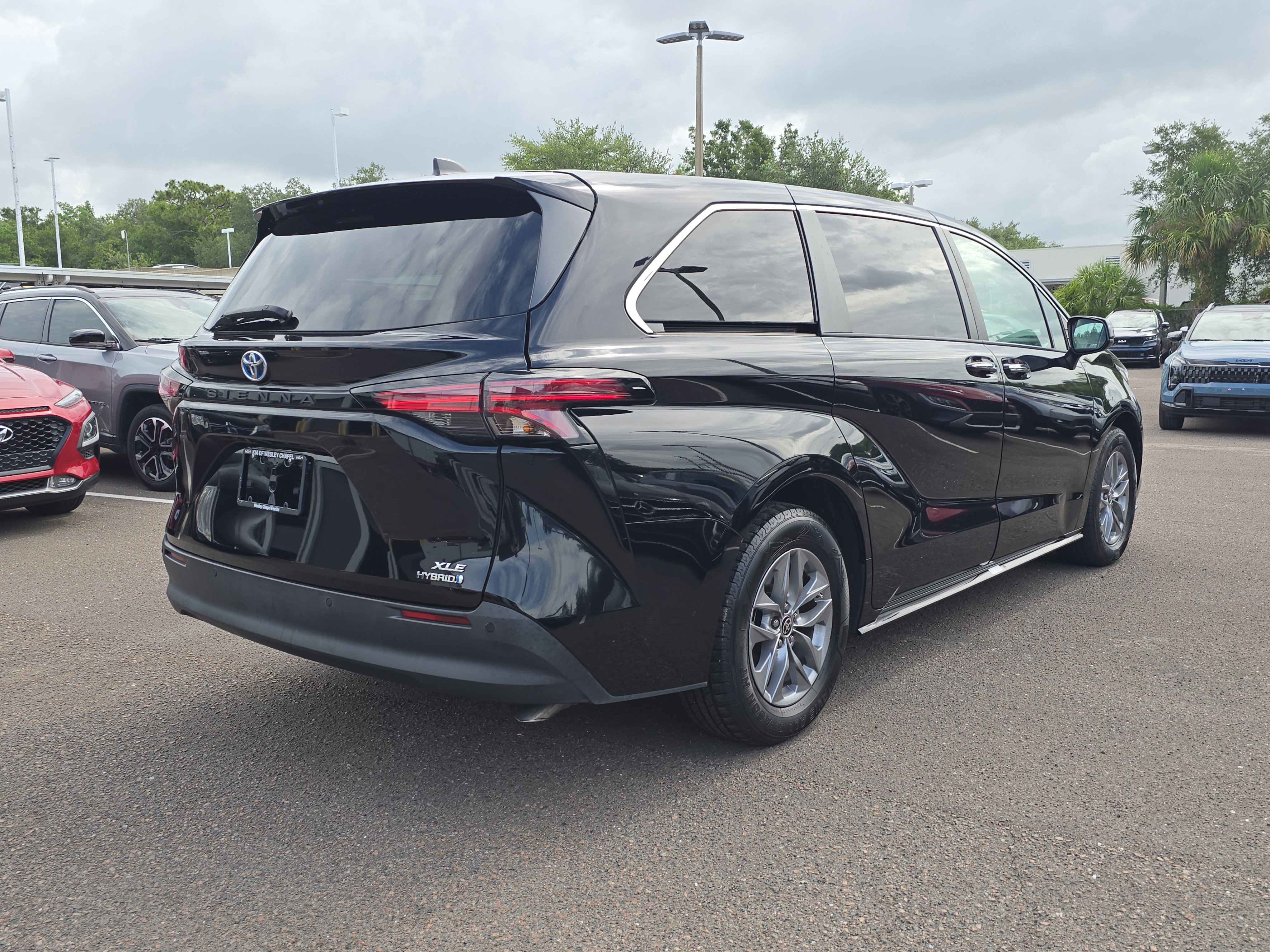 Used 2022 Toyota Sienna XLE FWD image 8