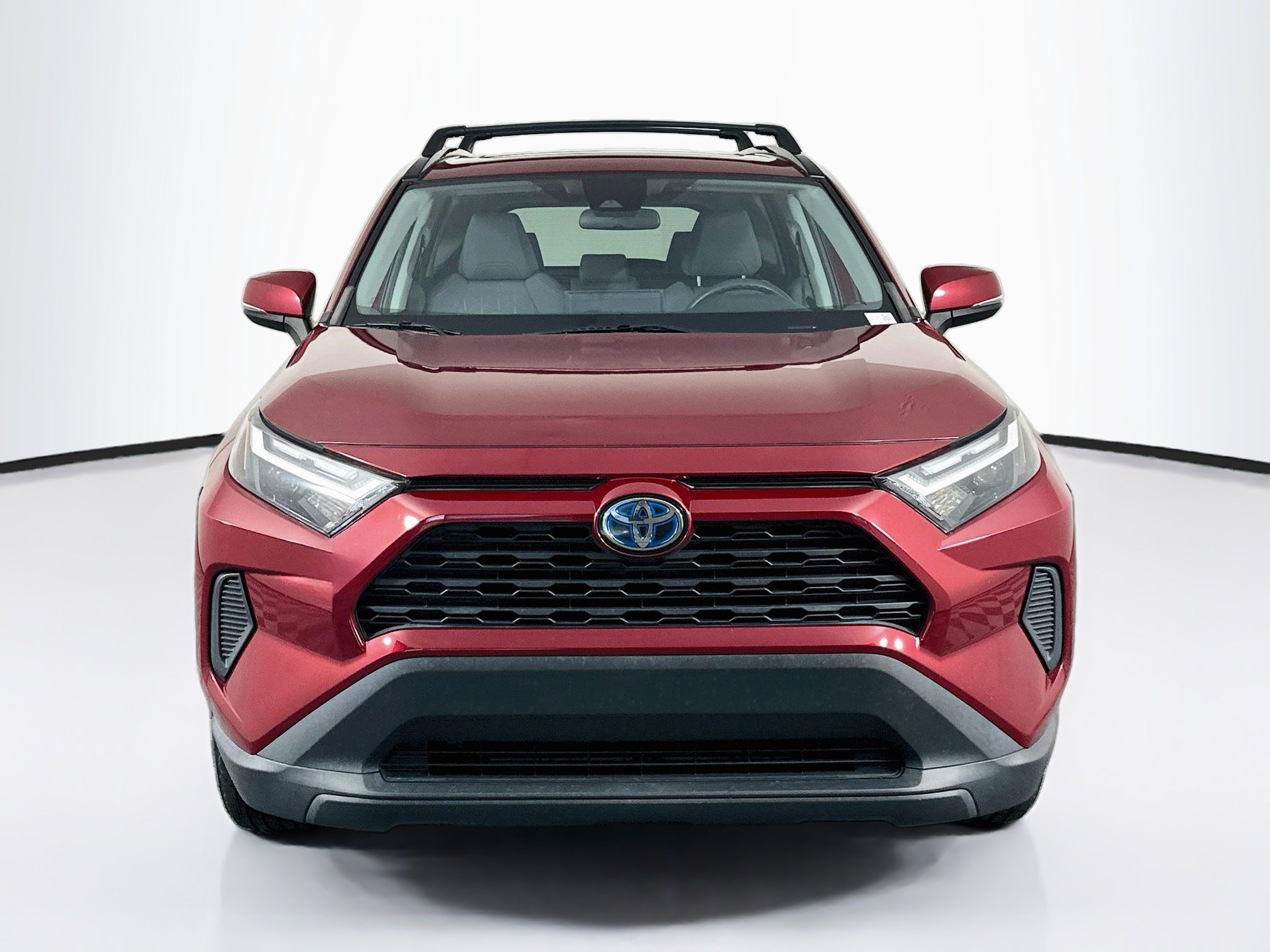 Used 2022 Toyota RAV4 XLE w/ Convenience Package AWD/4WD image 2