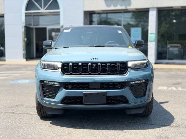 New 2026 Jeep Grand Cherokee Summit AWD/4WD image 9