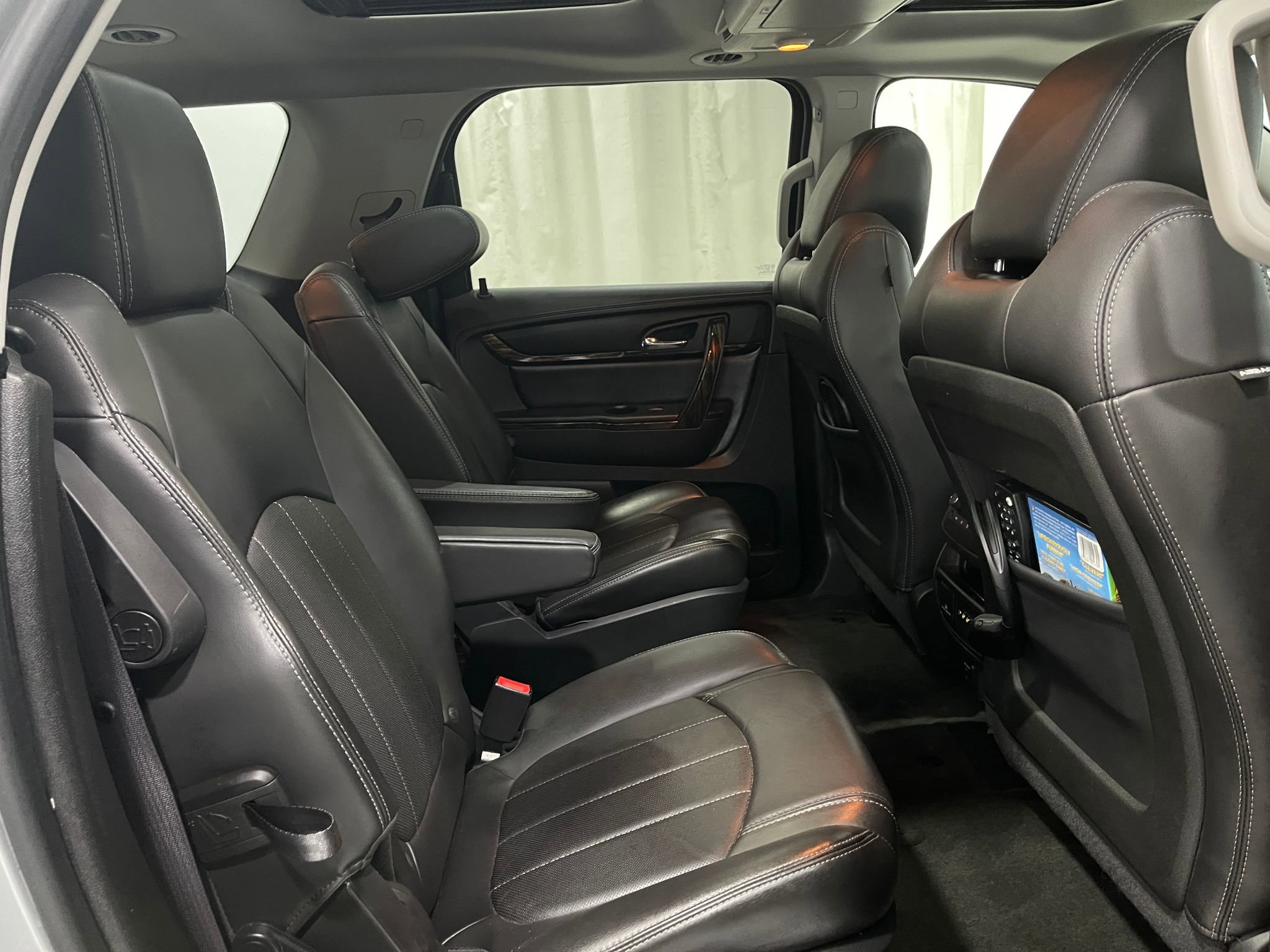 Used 2015 GMC Acadia Denali image 33