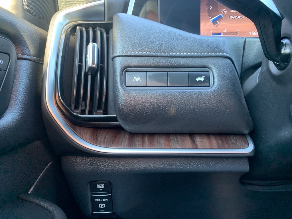 Used 2025 Nissan Armada SL w/ Captain's Chari Seat Package AWD/4WD image 24