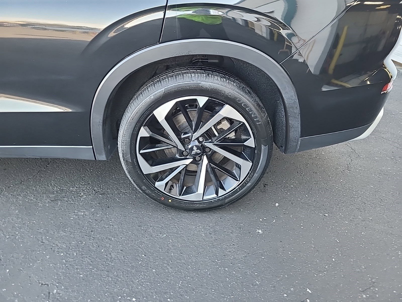 Used 2023 Mitsubishi Outlander SE Black Edition image 7