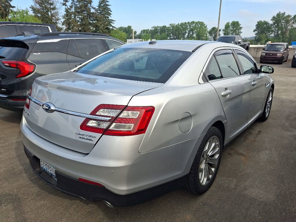 Used 2016 Ford Taurus Limited FWD image 5