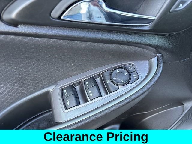 Used 2023 Chevrolet Malibu LT image 14
