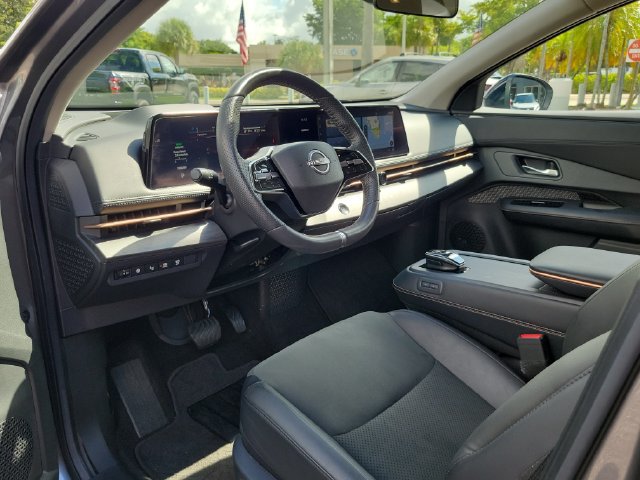 Used 2024 Nissan Ariya AWD image 14