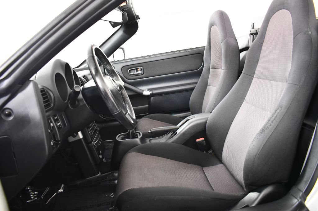 Used 2000 Toyota MR2 image 28