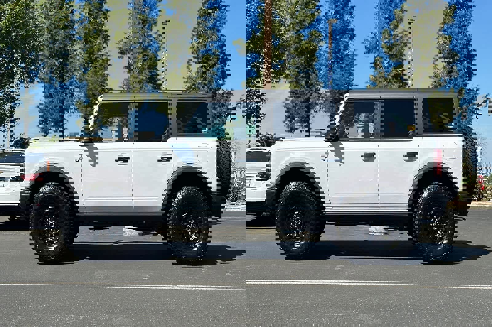 New 2026 Ford Bronco Big Bend w/ Black Diamond Package image 5