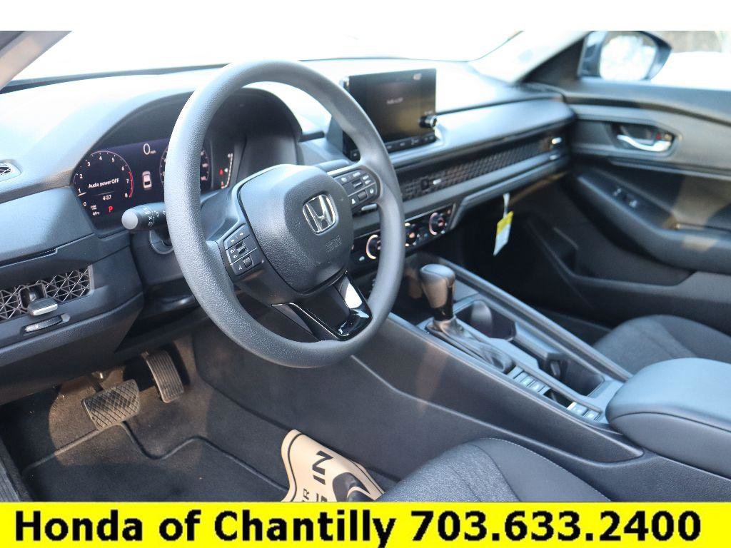 Used 2025 Honda Accord SE image 19