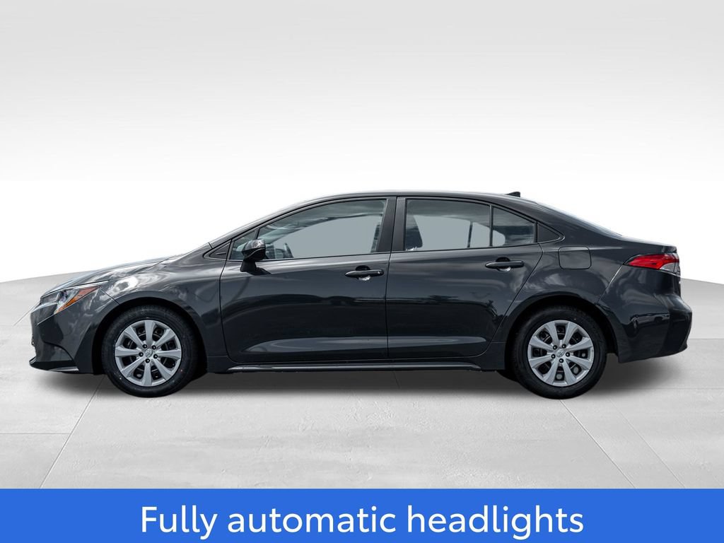 Used 2024 Toyota Corolla LE FWD image 4
