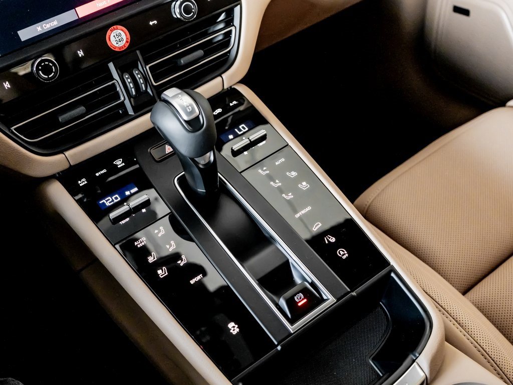 New 2026 Porsche Macan image 21