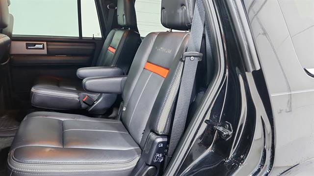 Used 2017 Ford Expedition Platinum RWD image 24