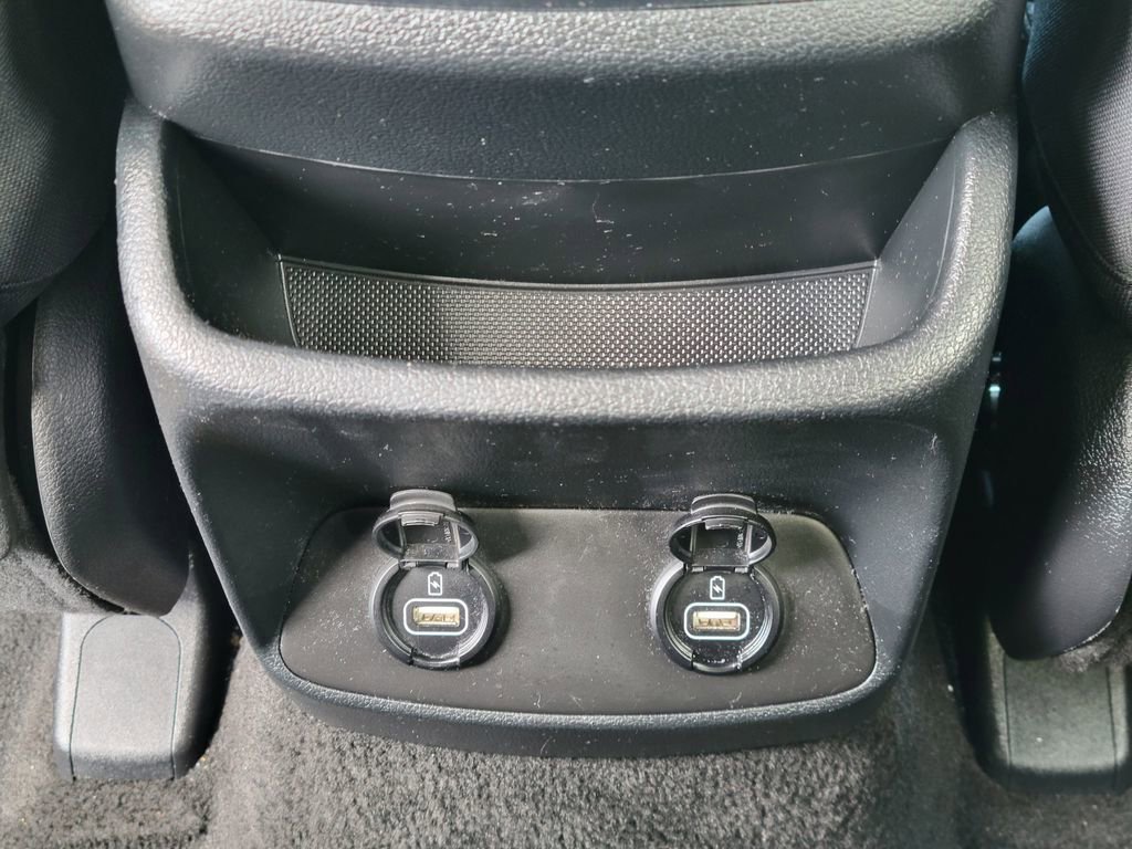 Used 2019 Hyundai Santa Fe SE image 20