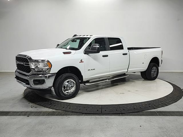 Used 2024 RAM 3500 Big Horn AWD/4WD image 3