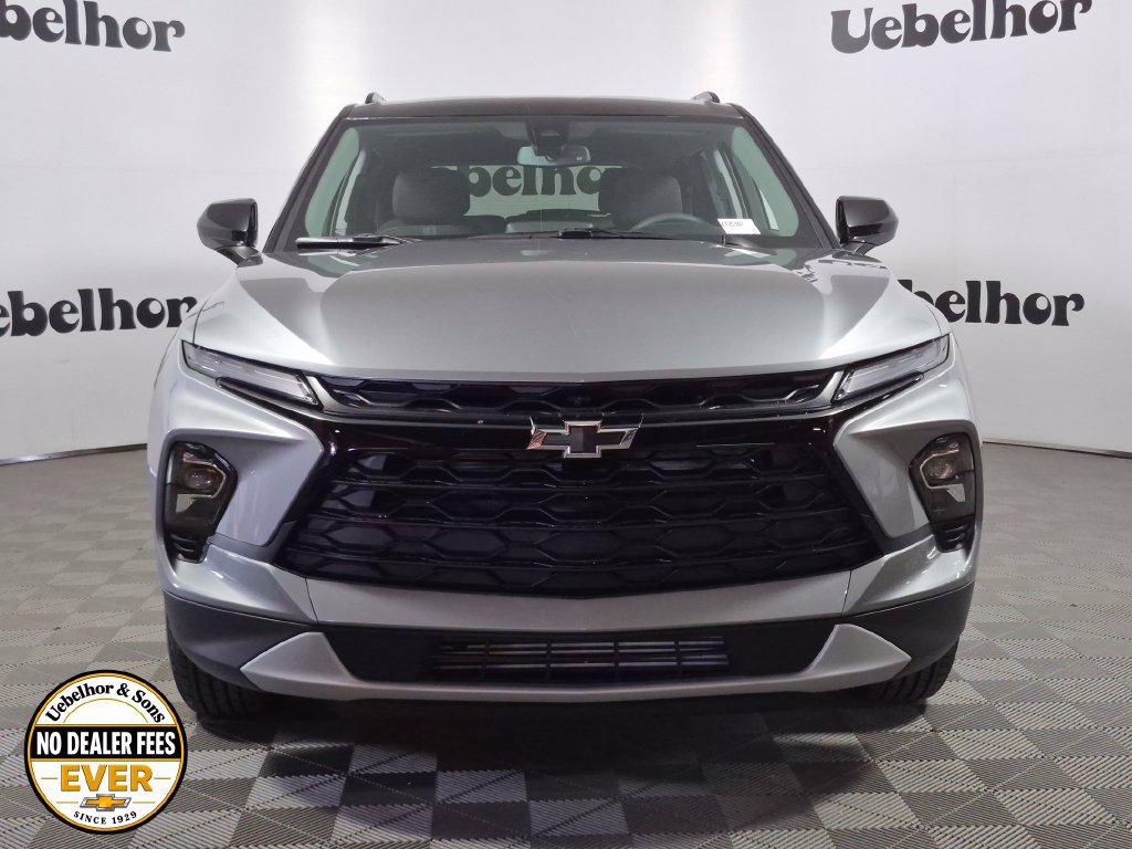 New 2026 Chevrolet Blazer LT w/ Convenience Package FWD image 2