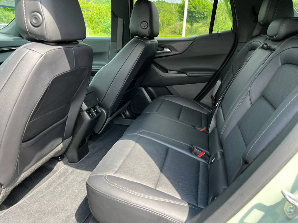Used 2025 Chevrolet Equinox LT w/ Convenience Package II AWD/4WD image 4