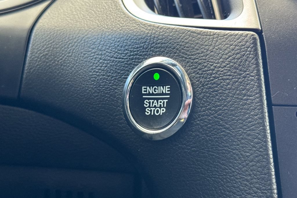 Used 2018 Ford Edge SEL AWD/4WD image 23