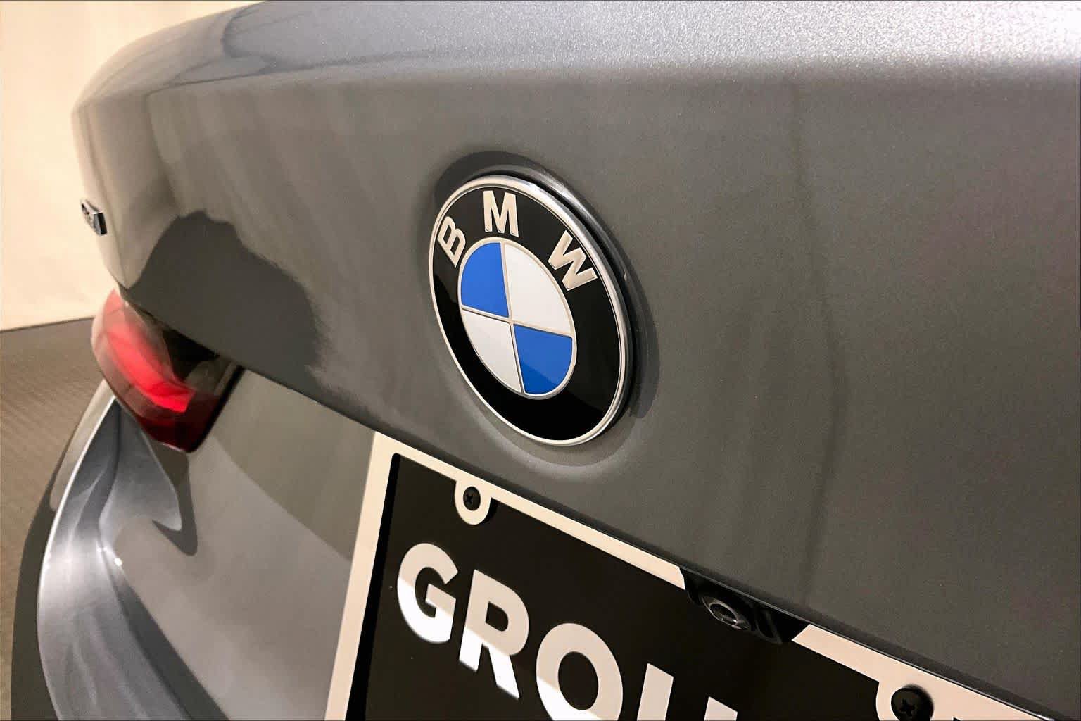 Used 2024 BMW 330i xDrive Sedan w/ Premium Package AWD/4WD image 32