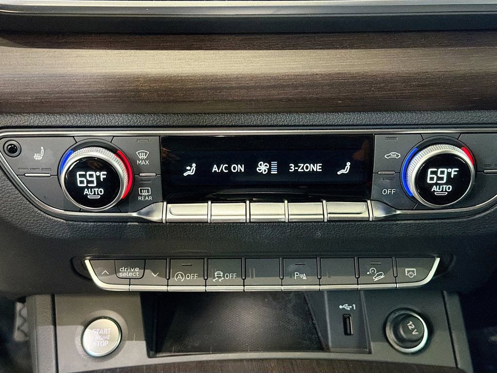 Used 2023 Audi Q5 2.0T Premium w/ Convenience Package image 14