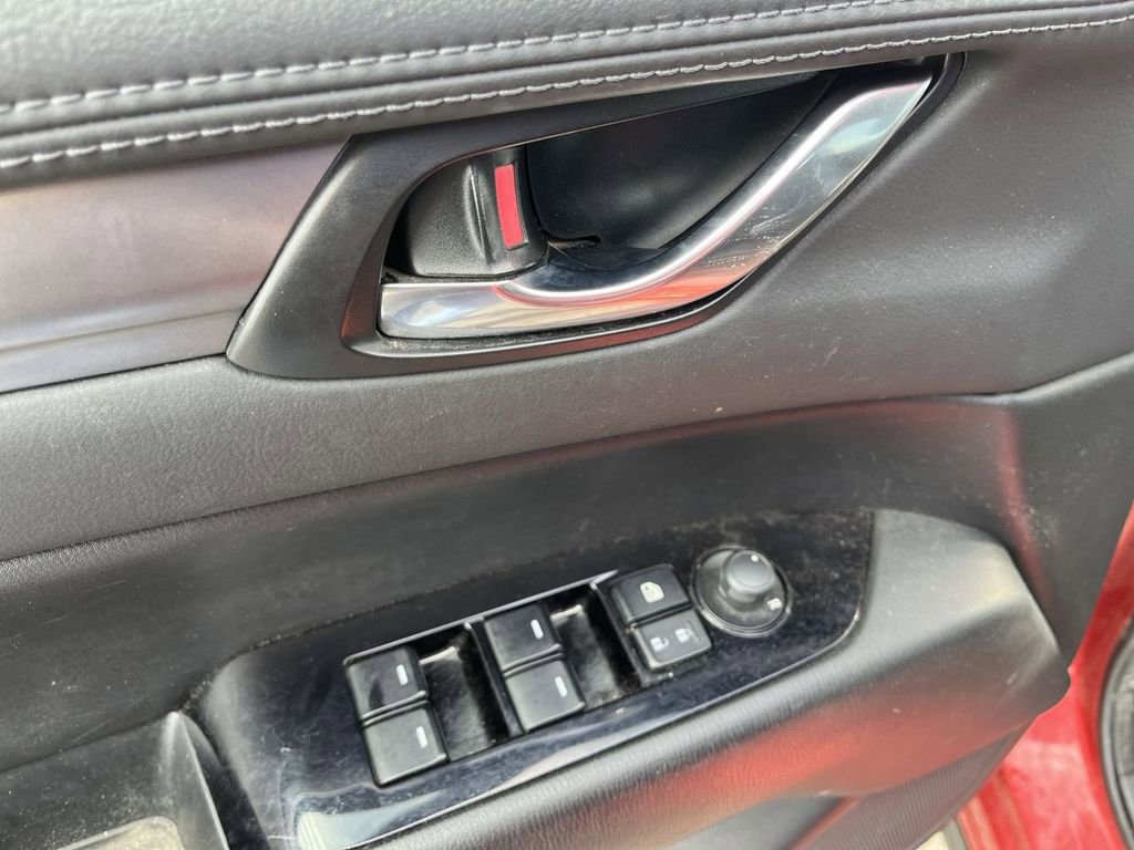 Used 2020 MAZDA CX-5 Touring image 22